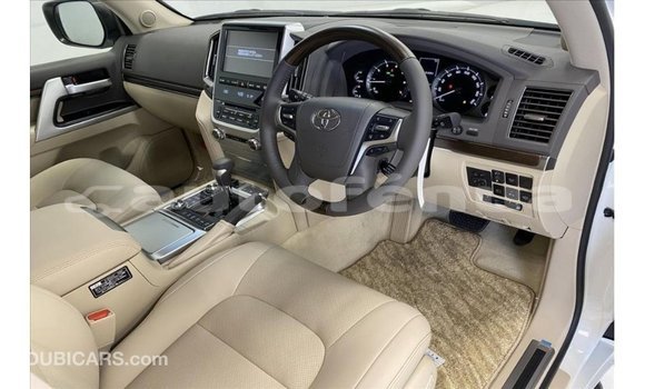 Buy Import Toyota Land Cruiser White Car in Import - Dubai in Marquesas Buy Import Toyota Land Cruiser White Car in Import - Dubai in Marquesas