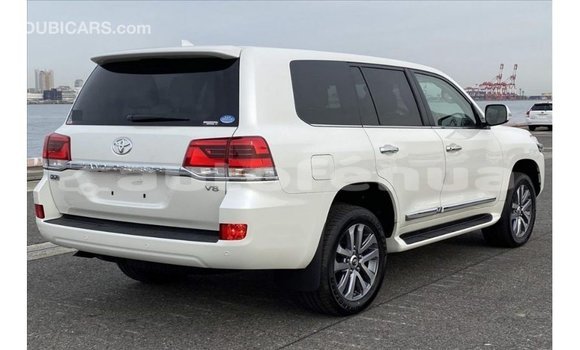 Buy Import Toyota Land Cruiser White Car in Import - Dubai in Marquesas Buy Import Toyota Land Cruiser White Car in Import - Dubai in Marquesas