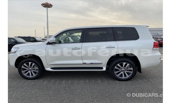 Buy Import Toyota Land Cruiser White Car in Import - Dubai in Marquesas Buy Import Toyota Land Cruiser White Car in Import - Dubai in Marquesas