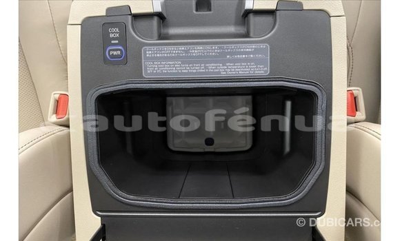 Buy Import Toyota Land Cruiser White Car in Import - Dubai in Marquesas Buy Import Toyota Land Cruiser White Car in Import - Dubai in Marquesas