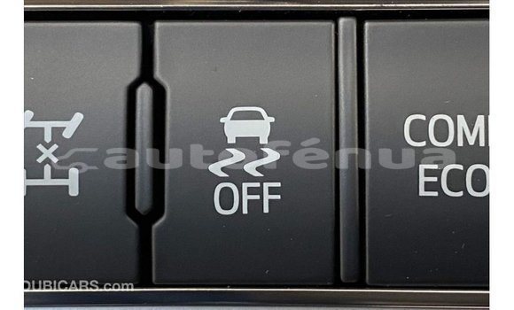 Buy Import Toyota Land Cruiser White Car in Import - Dubai in Marquesas Buy Import Toyota Land Cruiser White Car in Import - Dubai in Marquesas