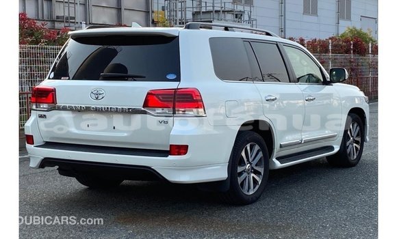 Buy Import Toyota Land Cruiser White Car in Import - Dubai in Marquesas Buy Import Toyota Land Cruiser White Car in Import - Dubai in Marquesas