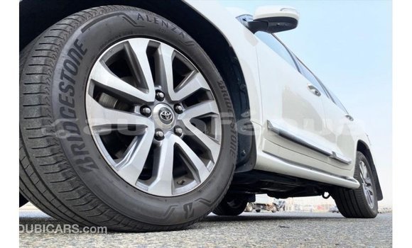 Buy Import Toyota Land Cruiser White Car in Import - Dubai in Marquesas Buy Import Toyota Land Cruiser White Car in Import - Dubai in Marquesas
