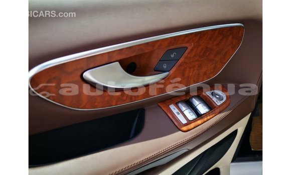 Acheter Import Voiture Mercedes-Benz Vito Blanc à Import - Dubai, Marquesas Acheter Import Voiture Mercedes-Benz Vito Blanc à Import - Dubai, Marquesas