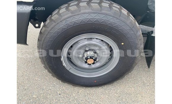 Buy Import Toyota Land Cruiser White Car in Import - Dubai in Marquesas Buy Import Toyota Land Cruiser White Car in Import - Dubai in Marquesas