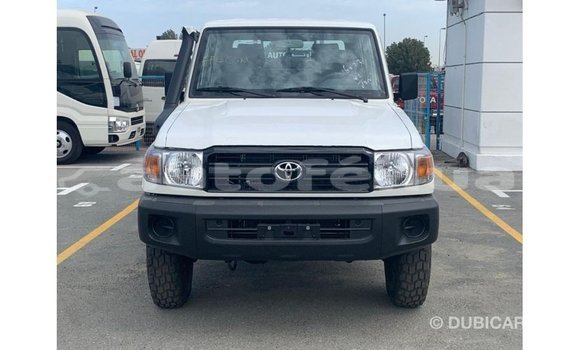 Buy Import Toyota Land Cruiser White Car in Import - Dubai in Marquesas Buy Import Toyota Land Cruiser White Car in Import - Dubai in Marquesas