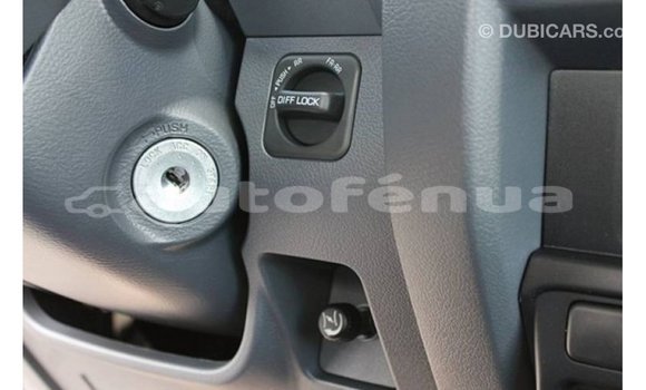 Buy Import Toyota Land Cruiser White Car in Import - Dubai in Marquesas Buy Import Toyota Land Cruiser White Car in Import - Dubai in Marquesas