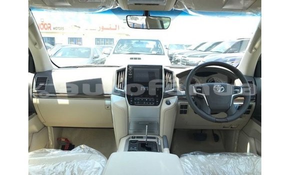 Buy Import Toyota Land Cruiser Blue Car in Import - Dubai in Marquesas Buy Import Toyota Land Cruiser Blue Car in Import - Dubai in Marquesas
