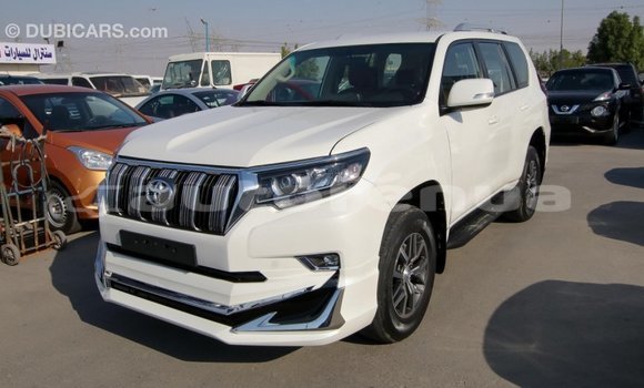 Acheter Import Voiture Toyota Prado Blanc à Import - Dubai, Marquesas Acheter Import Voiture Toyota Prado Blanc à Import - Dubai, Marquesas