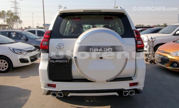 Acheter Import Voiture Toyota Prado Blanc à Import - Dubai, Marquesas Acheter Import Voiture Toyota Prado Blanc à Import - Dubai, Marquesas