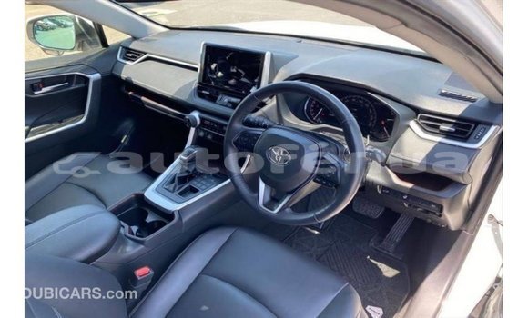 Buy Import Toyota 4Runner White Car in Import - Dubai in Marquesas Buy Import Toyota 4Runner White Car in Import - Dubai in Marquesas