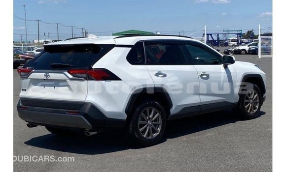 Buy Import Toyota 4Runner White Car in Import - Dubai in Marquesas Buy Import Toyota 4Runner White Car in Import - Dubai in Marquesas