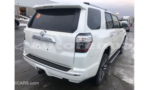 Acheter Import Voiture Toyota 4Runner Blanc à Import - Dubai, Marquesas Acheter Import Voiture Toyota 4Runner Blanc à Import - Dubai, Marquesas
