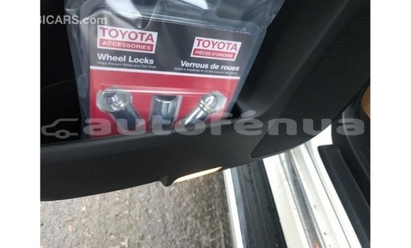 Acheter Import Voiture Toyota 4Runner Blanc à Import - Dubai, Marquesas Acheter Import Voiture Toyota 4Runner Blanc à Import - Dubai, Marquesas