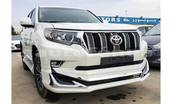 Acheter Import Voiture Toyota Prado Blanc à Import - Dubai, Marquesas Acheter Import Voiture Toyota Prado Blanc à Import - Dubai, Marquesas