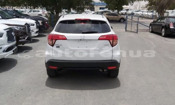 Acheter Import Moto Honda C Blanc à Import - Dubai, Marquesas Acheter Import Moto Honda C Blanc à Import - Dubai, Marquesas