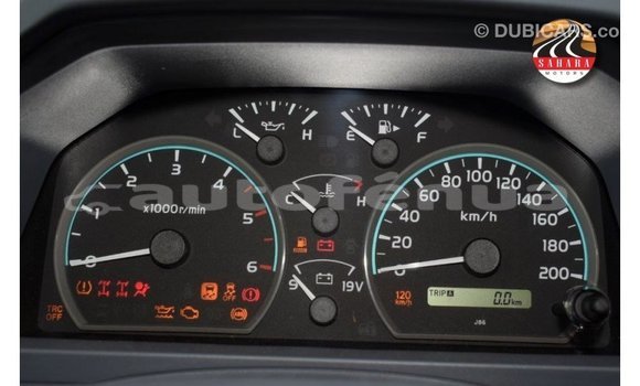 Acheter Import Voiture Toyota Land Cruiser Rouge à Import - Dubai, Marquesas Acheter Import Voiture Toyota Land Cruiser Rouge à Import - Dubai, Marquesas