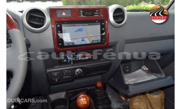 Acheter Import Voiture Toyota Land Cruiser Rouge à Import - Dubai, Marquesas Acheter Import Voiture Toyota Land Cruiser Rouge à Import - Dubai, Marquesas