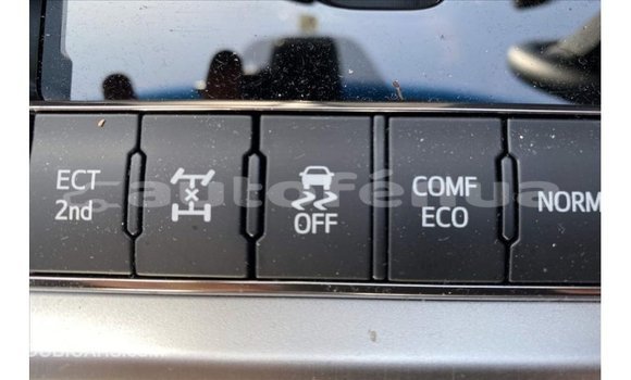 Acheter Import Voiture Toyota Land Cruiser Noir à Import - Dubai, Marquesas Acheter Import Voiture Toyota Land Cruiser Noir à Import - Dubai, Marquesas