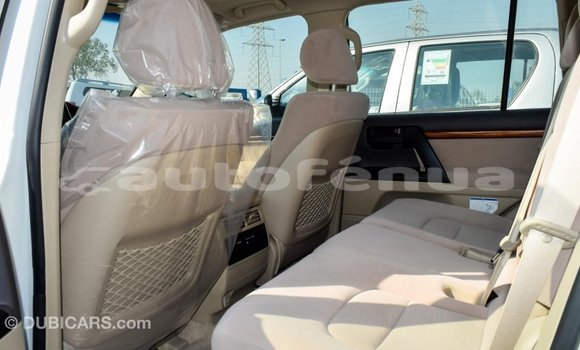 Acheter Import Voiture Toyota Land Cruiser Blanc à Import - Dubai, Marquesas Acheter Import Voiture Toyota Land Cruiser Blanc à Import - Dubai, Marquesas