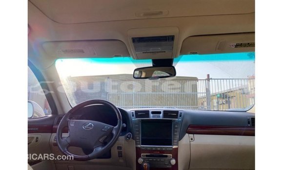 Acheter Import Voiture Lexus LS Autre à Import - Dubai, Marquesas Acheter Import Voiture Lexus LS Autre à Import - Dubai, Marquesas