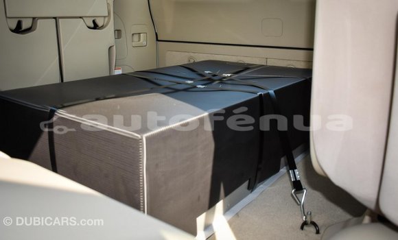 Acheter Import Voiture Toyota Land Cruiser Blanc à Import - Dubai, Marquesas Acheter Import Voiture Toyota Land Cruiser Blanc à Import - Dubai, Marquesas