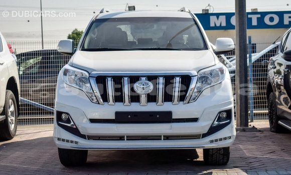 Acheter Import Voiture Toyota Prado Blanc à Import - Dubai, Marquesas Acheter Import Voiture Toyota Prado Blanc à Import - Dubai, Marquesas