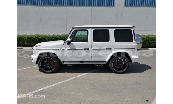 Acheter Import Voiture Mercedes-Benz 190 Blanc à Import - Dubai, Marquesas Acheter Import Voiture Mercedes-Benz 190 Blanc à Import - Dubai, Marquesas