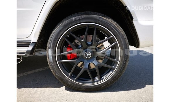 Acheter Import Voiture Mercedes-Benz 190 Blanc à Import - Dubai, Marquesas Acheter Import Voiture Mercedes-Benz 190 Blanc à Import - Dubai, Marquesas