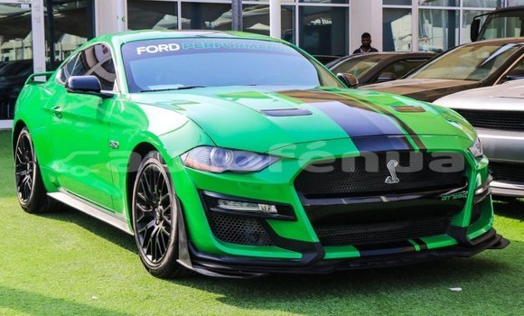 Acheter Import Voiture Ford Mustang Vert à Import - Dubai, Marquesas Acheter Import Voiture Ford Mustang Vert à Import - Dubai, Marquesas