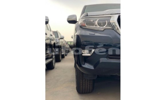 Acheter Import Voiture Toyota Prado Bleu à Import - Dubai, Marquesas Acheter Import Voiture Toyota Prado Bleu à Import - Dubai, Marquesas