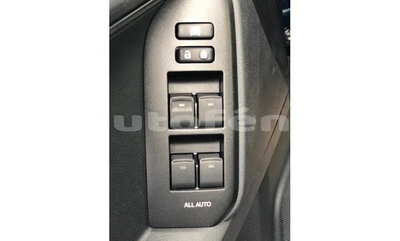 Acheter Import Voiture Toyota Prado Bleu à Import - Dubai, Marquesas Acheter Import Voiture Toyota Prado Bleu à Import - Dubai, Marquesas