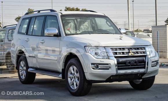 Acheter Import Voiture Mitsubishi Pajero Blanc à Import - Dubai, Marquesas Acheter Import Voiture Mitsubishi Pajero Blanc à Import - Dubai, Marquesas