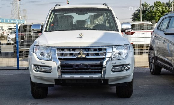 Acheter Import Voiture Mitsubishi Pajero Blanc à Import - Dubai, Marquesas Acheter Import Voiture Mitsubishi Pajero Blanc à Import - Dubai, Marquesas