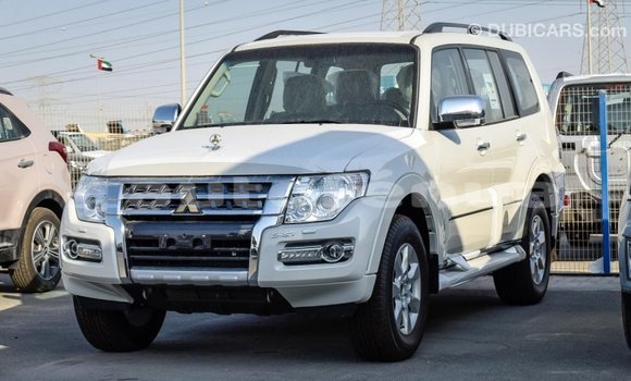Acheter Import Voiture Mitsubishi Pajero Blanc à Import - Dubai, Marquesas Acheter Import Voiture Mitsubishi Pajero Blanc à Import - Dubai, Marquesas