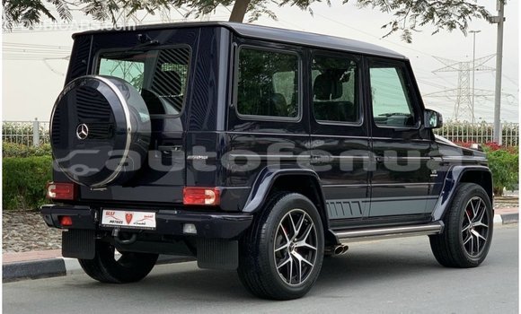 Acheter Import Voiture Mercedes-Benz 190 Bleu à Import - Dubai, Marquesas Acheter Import Voiture Mercedes-Benz 190 Bleu à Import - Dubai, Marquesas