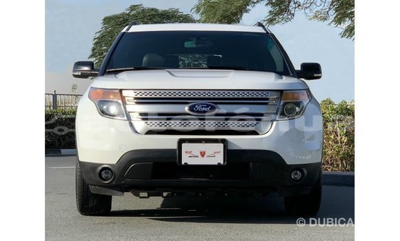 Acheter Import Voiture Ford Explorer Blanc à Import - Dubai, Marquesas Acheter Import Voiture Ford Explorer Blanc à Import - Dubai, Marquesas