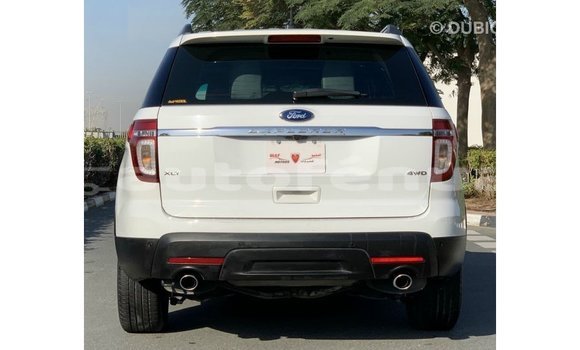 Acheter Import Voiture Ford Explorer Blanc à Import - Dubai, Marquesas Acheter Import Voiture Ford Explorer Blanc à Import - Dubai, Marquesas