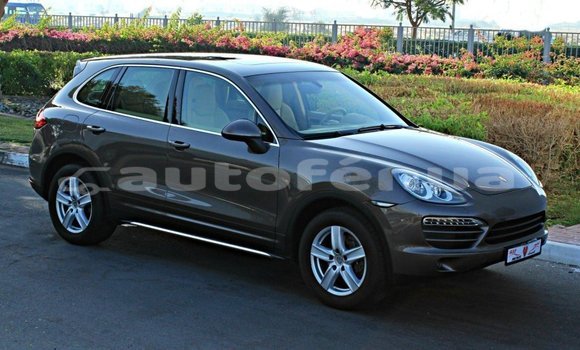 Acheter Import Voiture Porsche Cayenne Marron à Import - Dubai, Marquesas Acheter Import Voiture Porsche Cayenne Marron à Import - Dubai, Marquesas