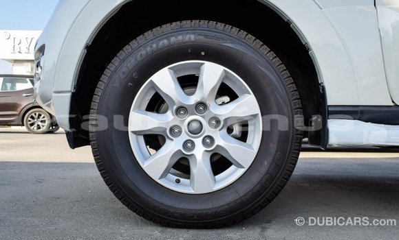 Acheter Import Voiture Mitsubishi Pajero Blanc à Import - Dubai, Marquesas Acheter Import Voiture Mitsubishi Pajero Blanc à Import - Dubai, Marquesas