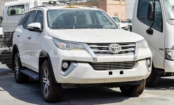 Acheter Import Voiture Toyota Fortuner Blanc à Import - Dubai, Marquesas Acheter Import Voiture Toyota Fortuner Blanc à Import - Dubai, Marquesas
