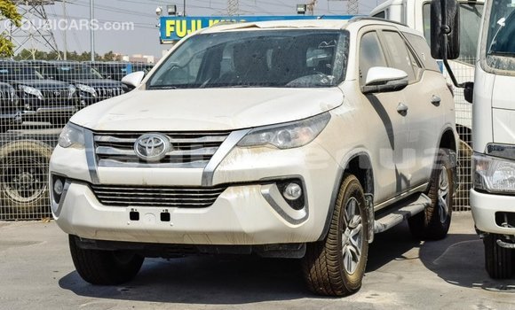 Acheter Import Voiture Toyota Fortuner Blanc à Import - Dubai, Marquesas Acheter Import Voiture Toyota Fortuner Blanc à Import - Dubai, Marquesas