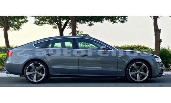 Acheter Import Voiture Audi A5 Autre à Import - Dubai, Marquesas Acheter Import Voiture Audi A5 Autre à Import - Dubai, Marquesas