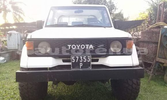 Buy Used Toyota Land Cruiser Other Car in Marokau in Tuamotu