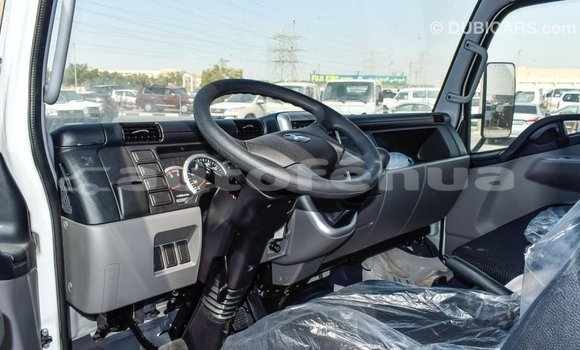 Acheter Import Voiture Mitsubishi Carisma Blanc à Import - Dubai, Marquesas Acheter Import Voiture Mitsubishi Carisma Blanc à Import - Dubai, Marquesas