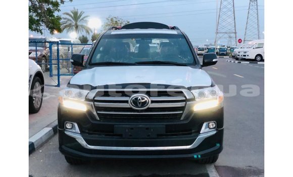 Acheter Import Voiture Toyota Land Cruiser Noir à Import - Dubai, Marquesas