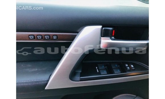 Acheter Import Voiture Toyota Land Cruiser Noir à Import - Dubai, Marquesas Acheter Import Voiture Toyota Land Cruiser Noir à Import - Dubai, Marquesas