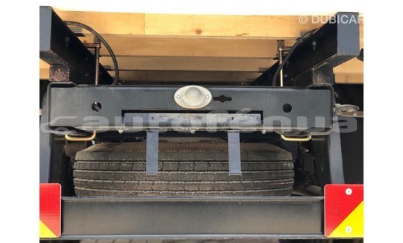 Acheter Import Voiture Mitsubishi Carisma Blanc à Import - Dubai, Marquesas Acheter Import Voiture Mitsubishi Carisma Blanc à Import - Dubai, Marquesas