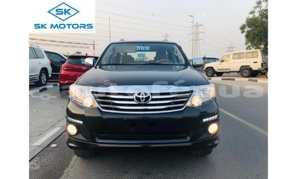 Acheter Import Voiture Toyota Fortuner Noir à Import - Dubai, Marquesas