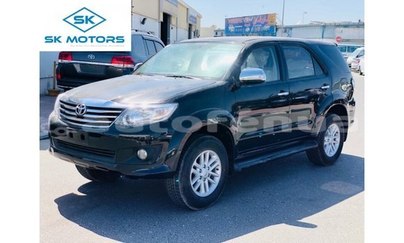 Acheter Import Voiture Toyota Fortuner Noir à Import - Dubai, Marquesas